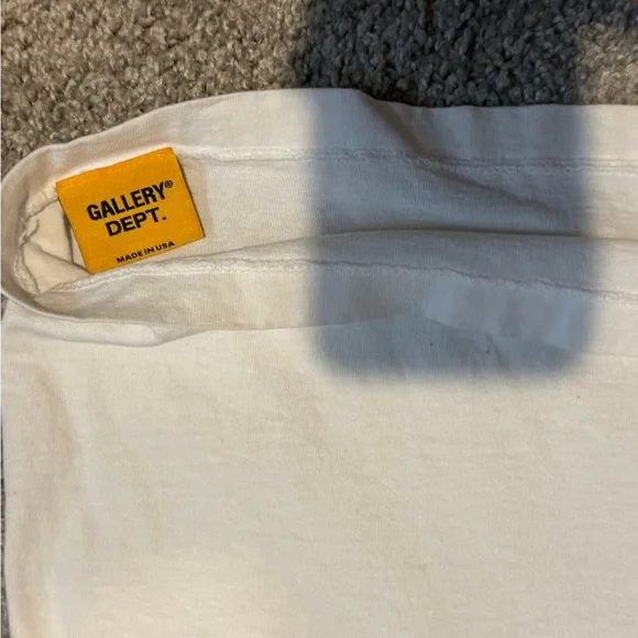 Gallery Dept Cream Tee with Graphic Label - Picture 3 of 4